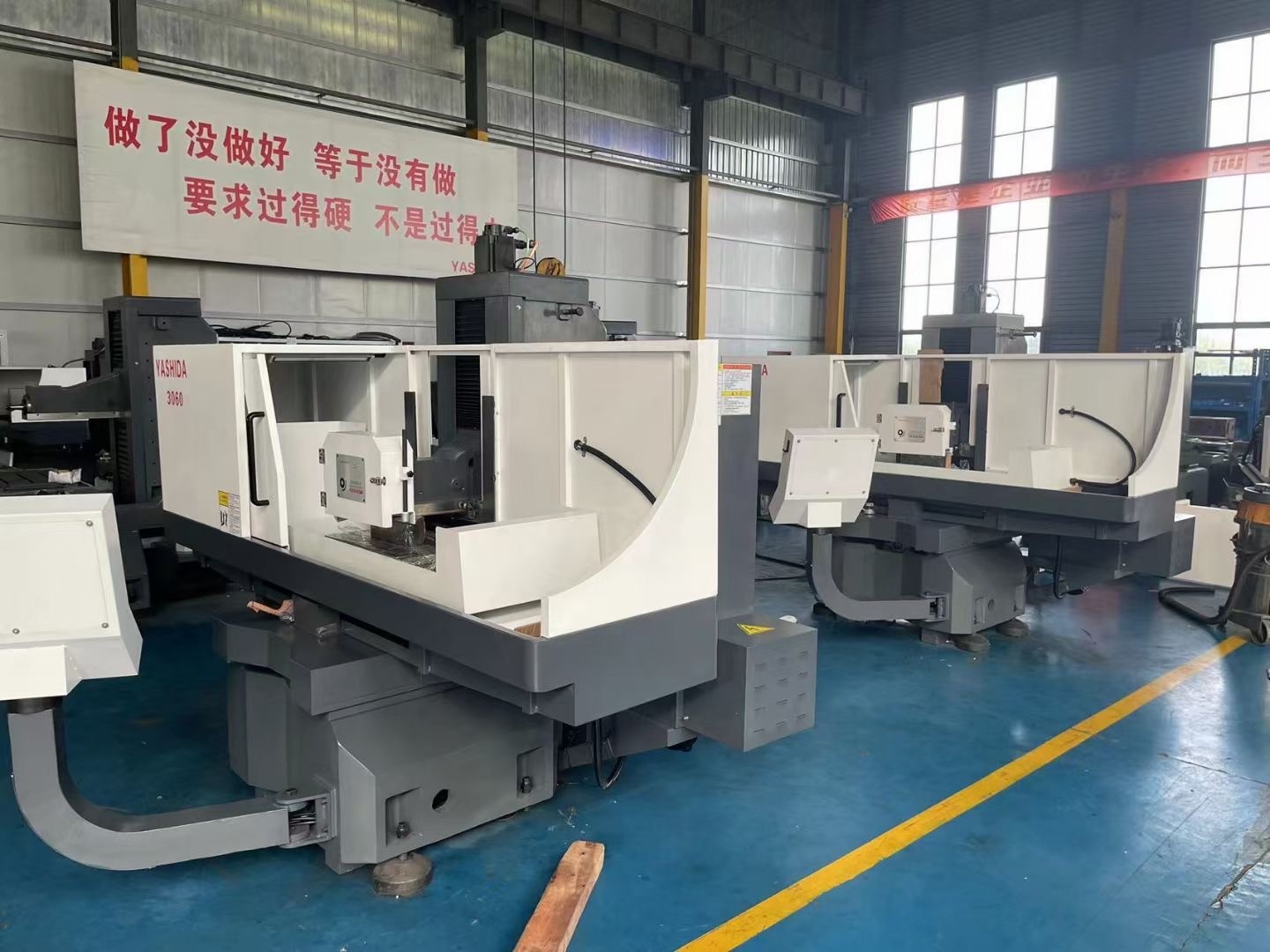 高精密數控平面磨床怎么進行日常維護