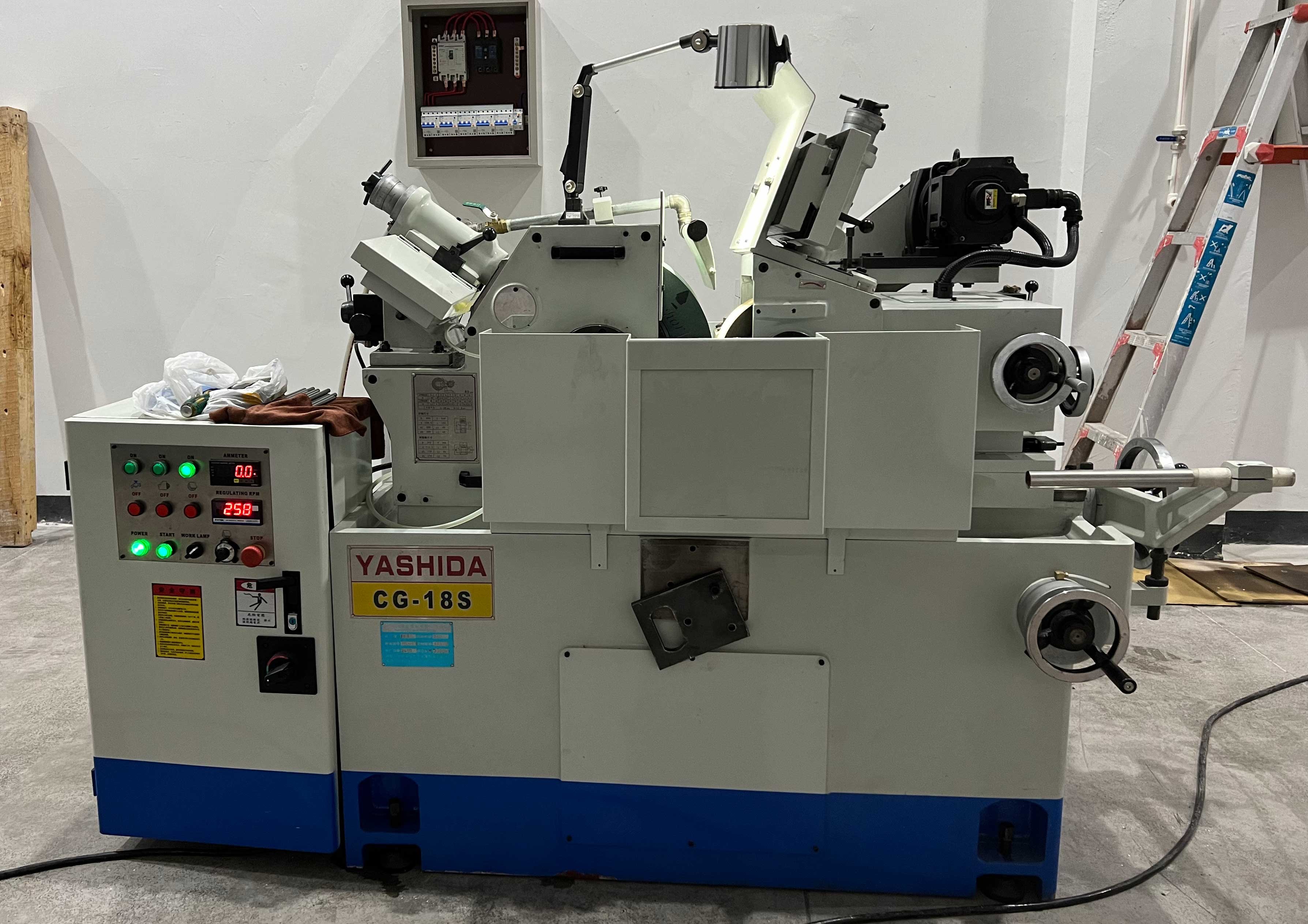 無(wú)心磨床怎么實(shí)現(xiàn)自動(dòng)上下料